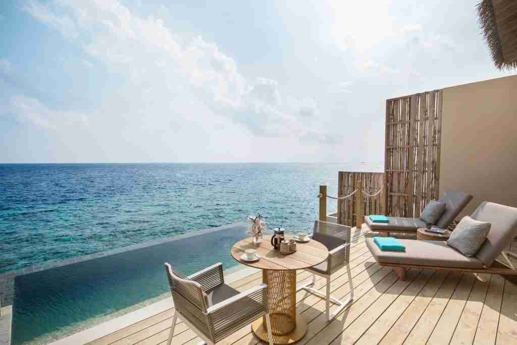 Beautiful Outdoor Pool Deck Ocean View, Lagoon Pool Villa at In Condo Balcony and Terrace Renovation in Toronto - 1